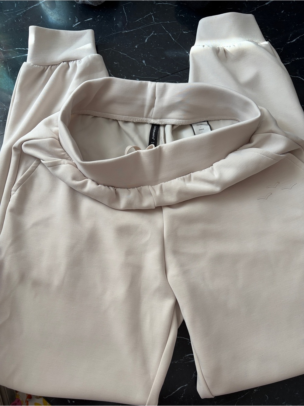 Lazypants Women’s Cream Pull-On Jogger Pants